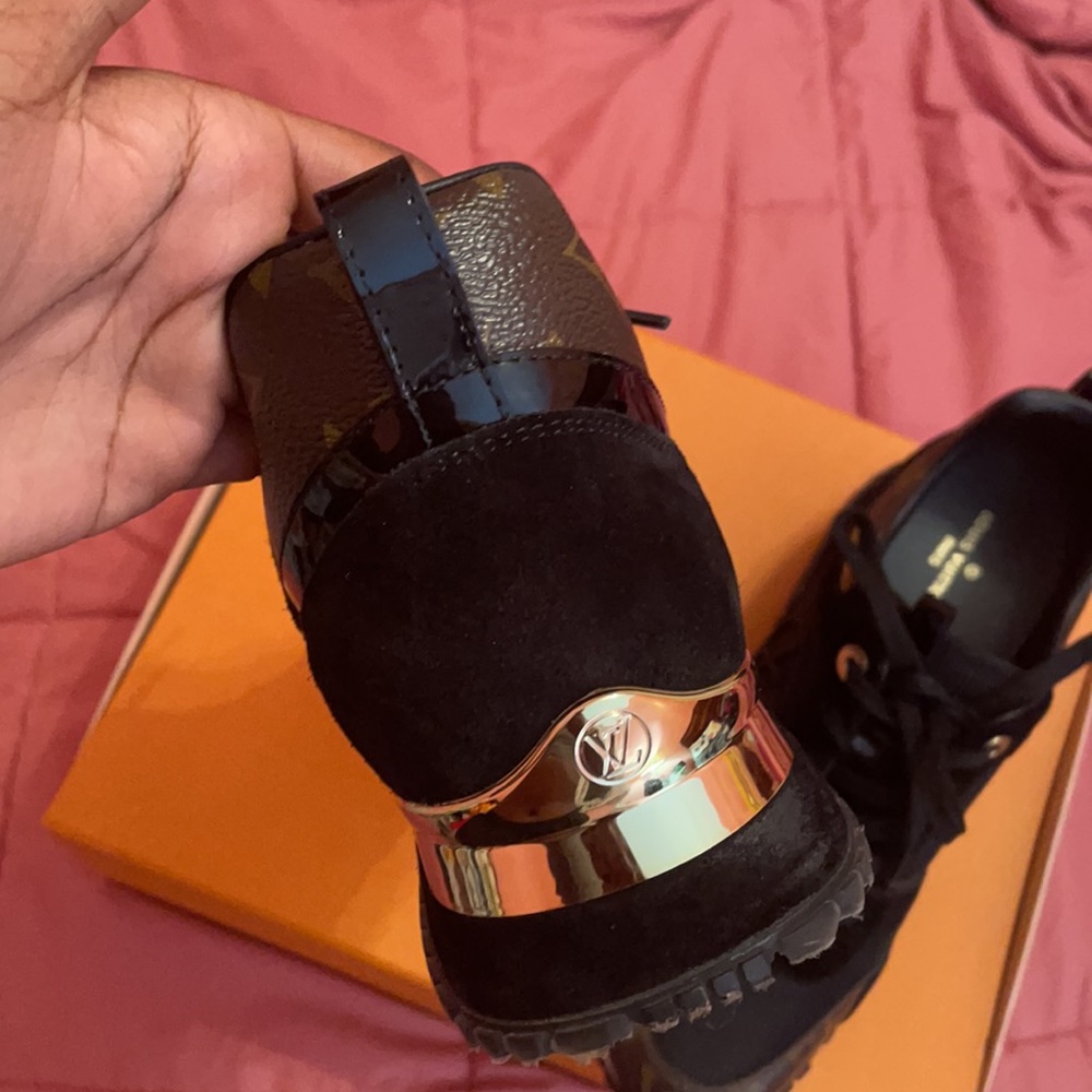 Louis Vuitton monogram sneakers - Picture 3 of 10